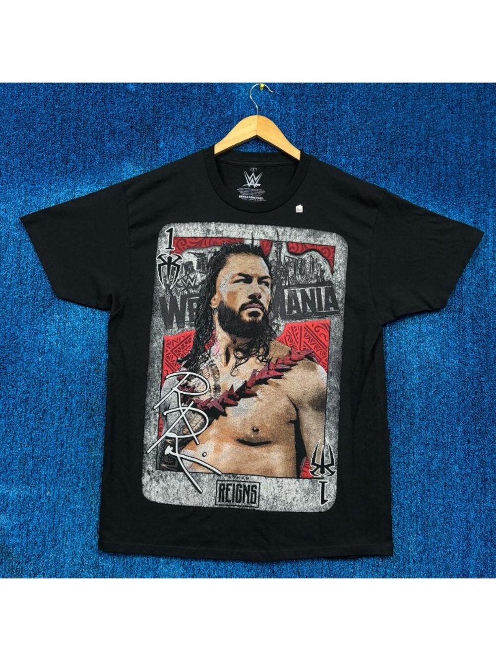 WWE Roman Reigns Wrestling Legends T-Shirt Size Large